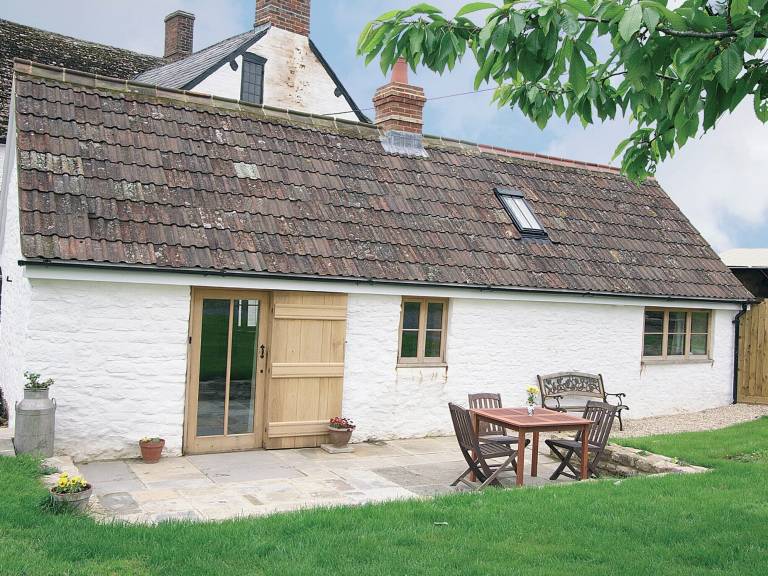 Cottage  Foxham