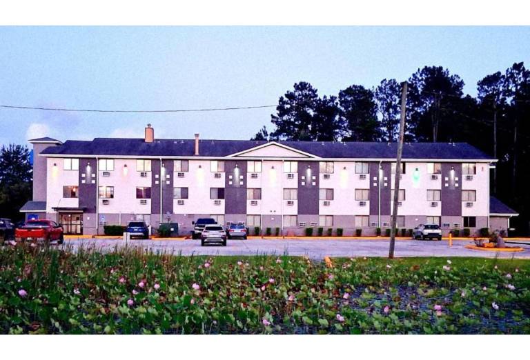 Motel 6 Kingsland, GA - Kings Bay Naval Interstate 95 in Kingsland, GA