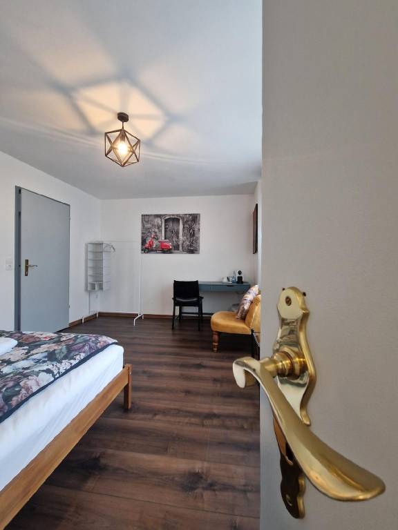 Charming room for up to two with mountain views — photo 2