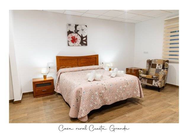 Family-friendly pleasant cottage with barbeque, patio & pool | Garden view | Pet-friendly — photo 4