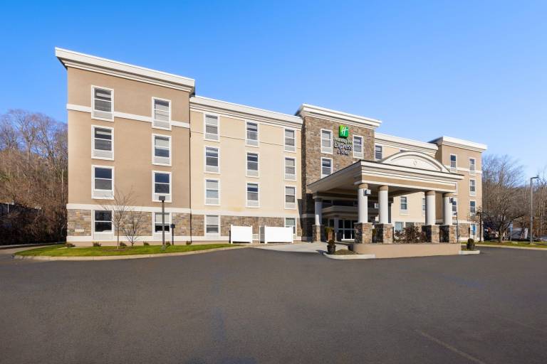 Holiday Inn Express Danbury I-84 By IHG — photo 2