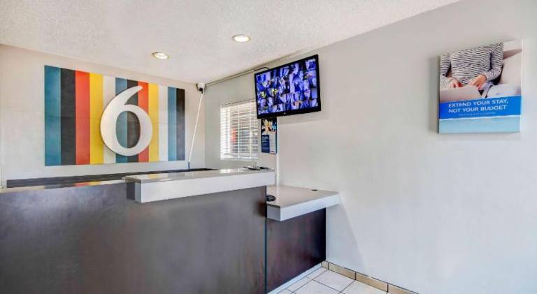 Studio 6 Extended Stay - Ocean Springs, MS — photo 2