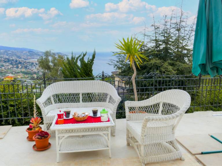 Huoneisto Sanremo
