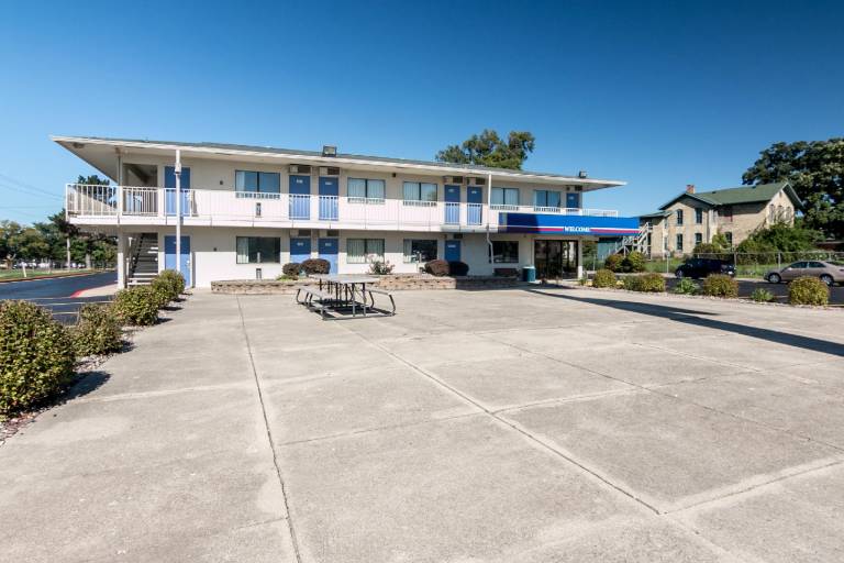 Motel 6 Janesville, WI in Janesville, WI