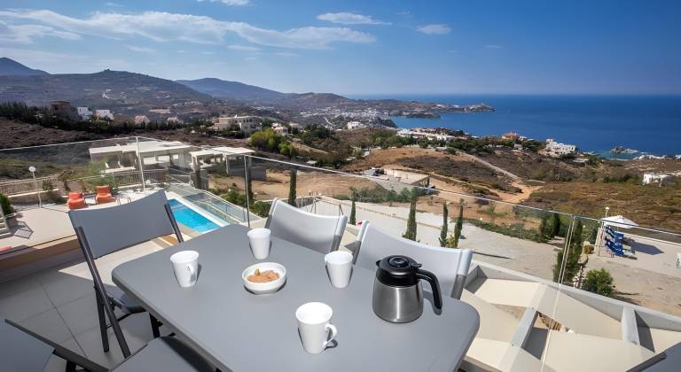 Family-friendly pleasant villa with pool, BBQ & yard | Suitable for remote work | Pets allowed — photo 5