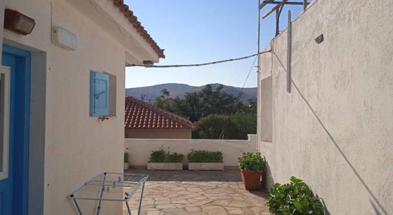 Serviced apartment with patio | Beach nearby | Pets are welcome — photo 4