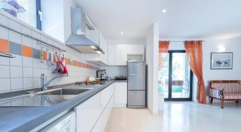 Rental apartment with 2 rooms for 6 persons — photo 3