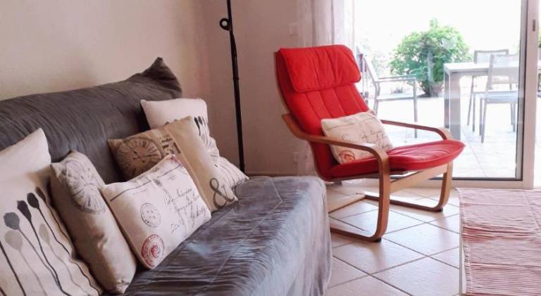 Pleasant vacation home with pool | Pet-friendly — photo 2