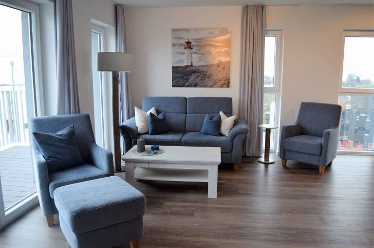 Moderne, hochwertige Ferienwohnung, Sauna, großer Balkon, Meerblick, strandnah in Wangerland