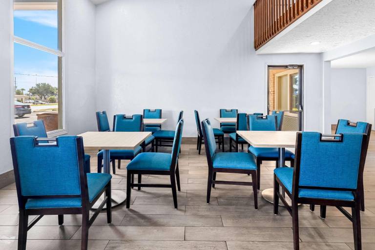 SureStay Plus by Best Western Beaumont — photo 5