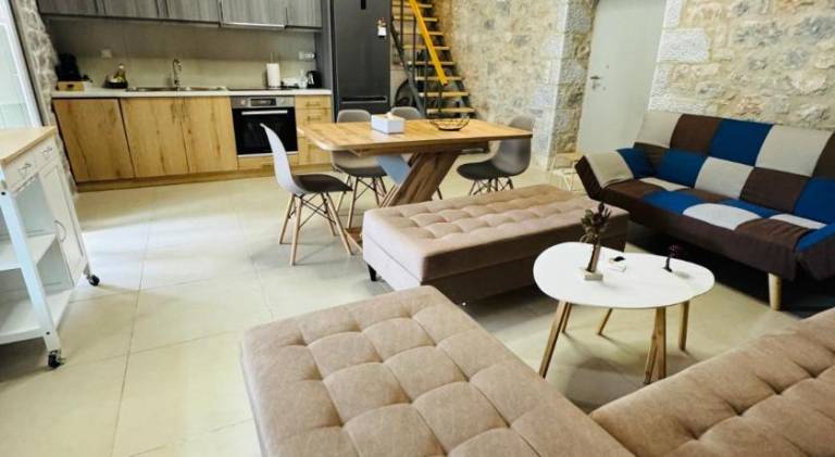 Vacation home with patio | Pets allowed — photo 3