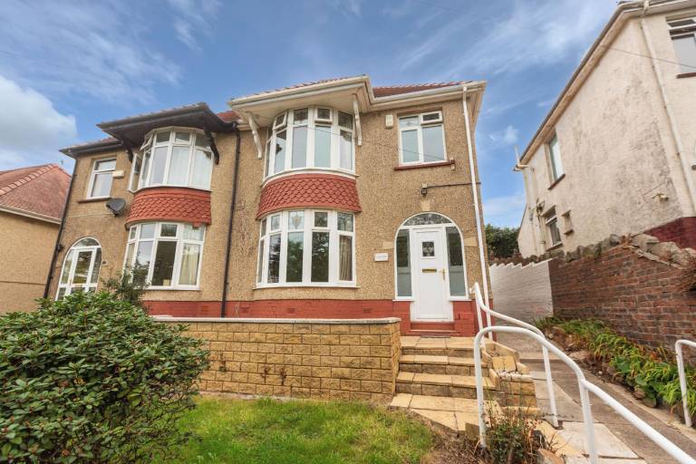 Superior three bedroom house with sea view — photo 2