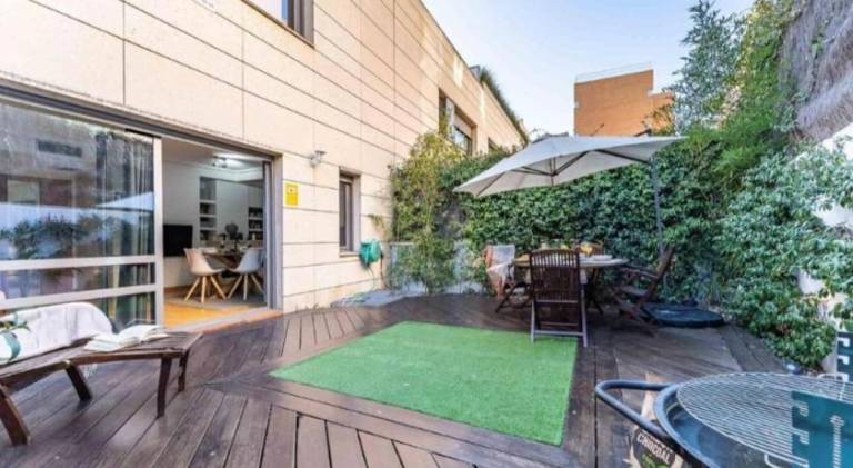 House with terrace, yard & private pool — photo 5