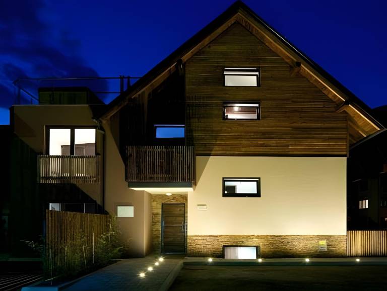 Rental apartment with jacuzzi, yard & sauna in Kranj