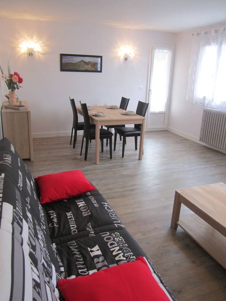 Appartement  Vic-sur-Cère