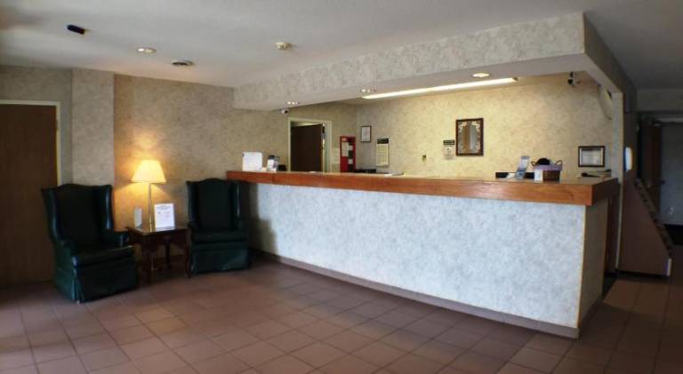 Super 8 By Wyndham Canandaigua — photo 3