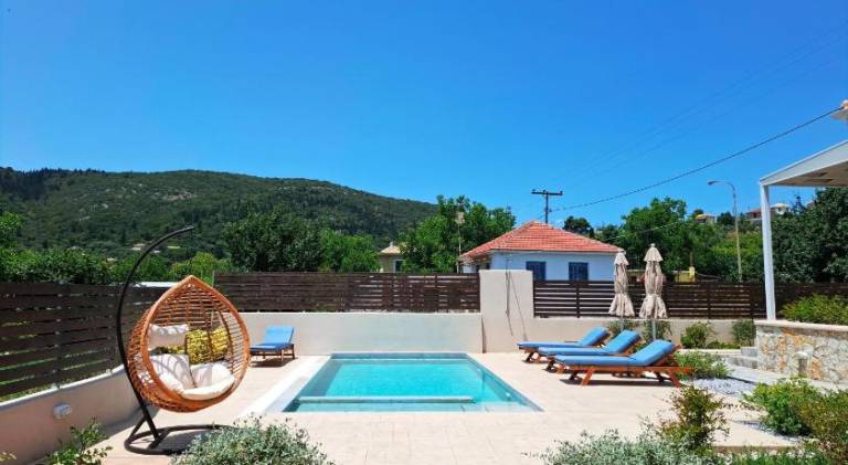 Fully equipped house with patio, private pool & barbeque | Dogs allowed — photo 3