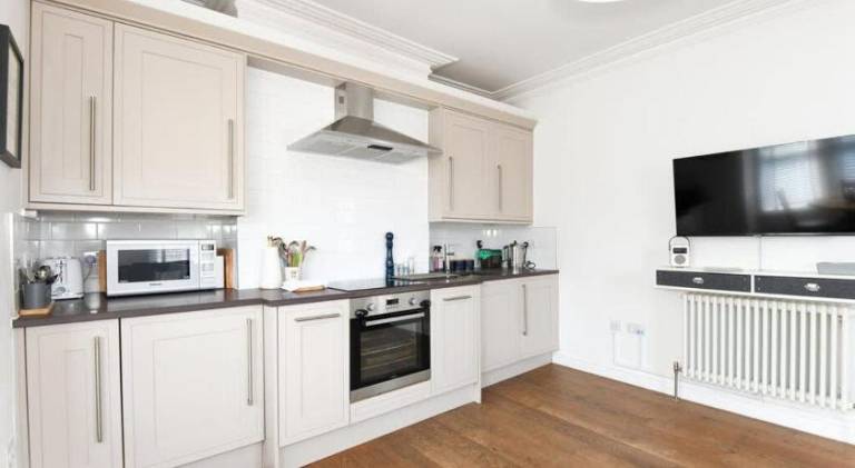 Nice holiday apartment | Close to Bristol Cathedral | Good for workation | Dogs allowed — photo 5