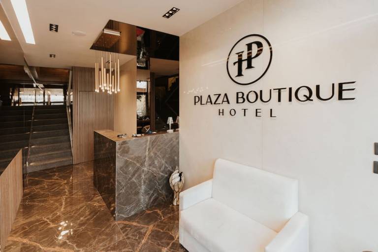 Bed & Breakfast Qyteza Pejton