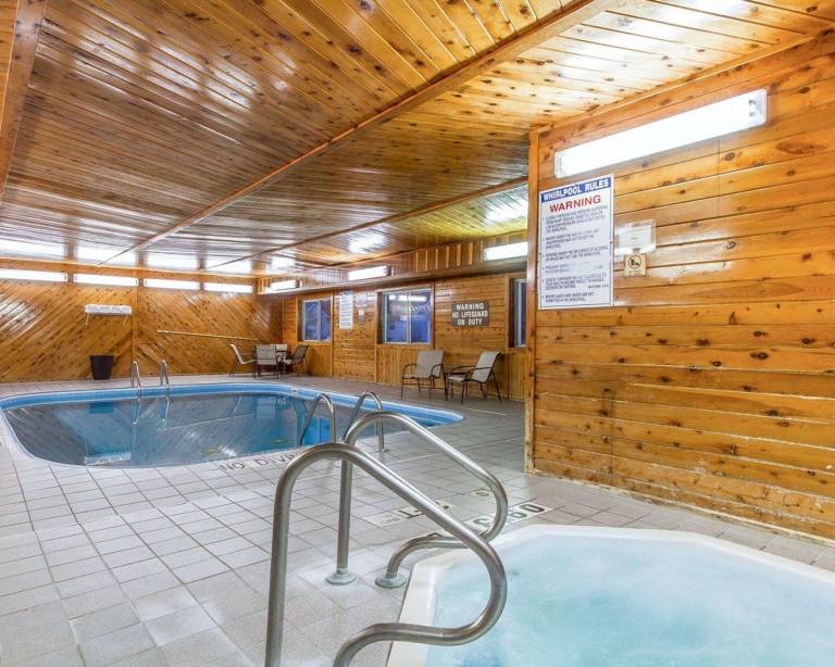 Quality Inn & Suites Eau Claire University Area — photo 4
