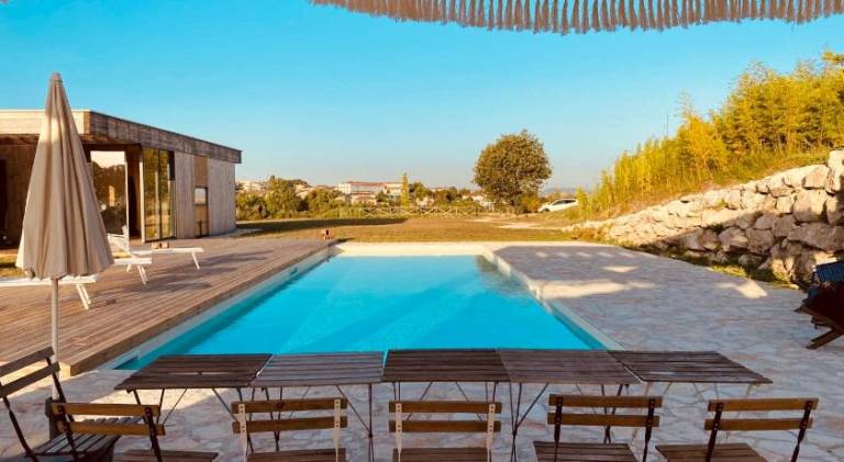 Lodge with pool & yard | Pets allowed — photo 4