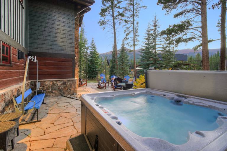 Double Diamond Lodge by the Nordic Ski Trails! Luxury, Views, Foosball, xBox, & Billiards — photo 5