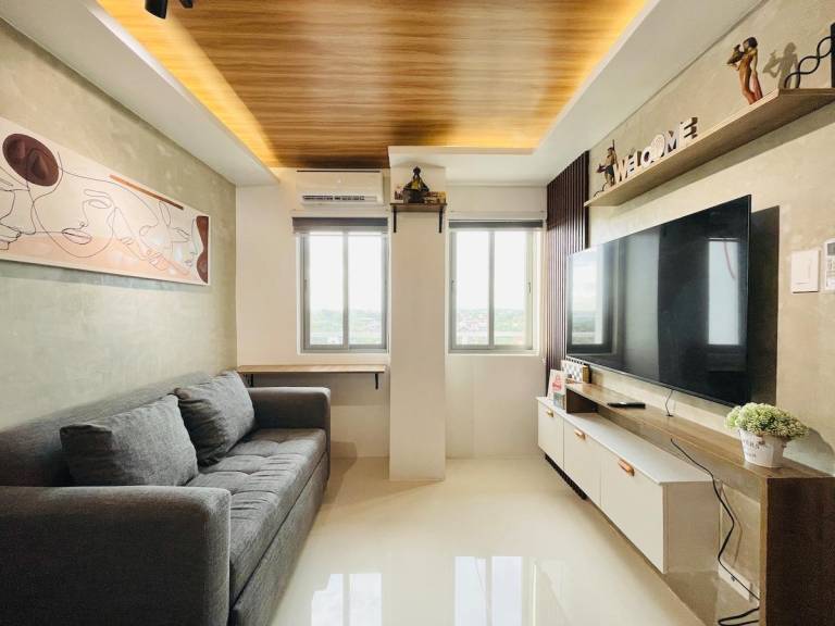 Lovely vacation home with yard, terrace & pool | Suitable for remote work | Pets are welcome — photo 2