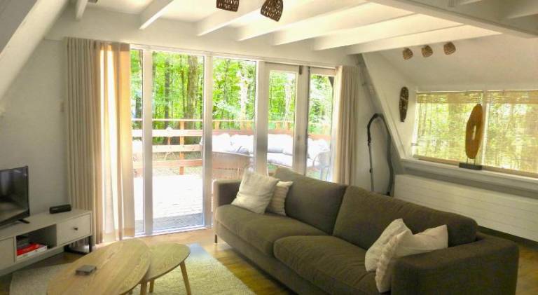 Chalet with pool — photo 2
