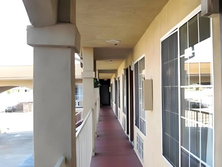 Economy Inn LAX Inglewood — photo 5