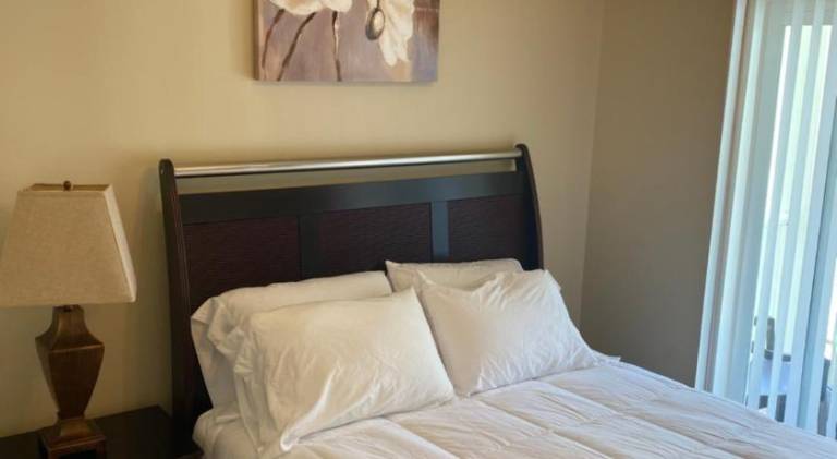 Condo w Pool near beaches, dining, shopping, etc — photo 2