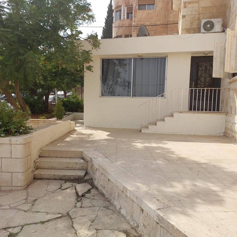 House | Close to King Abdullah I Mosque — photo 5