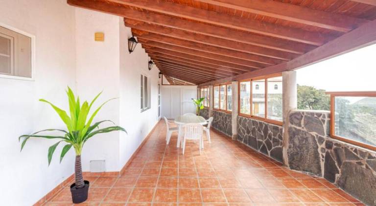Vacation home with patio, grill & private pool — photo 4