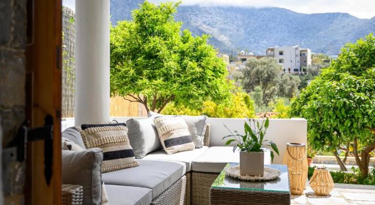 Fully equipped villa with patio, yard & BBQ | Beach nearby | Suitable for remote work | Pet-friendly — photo 3