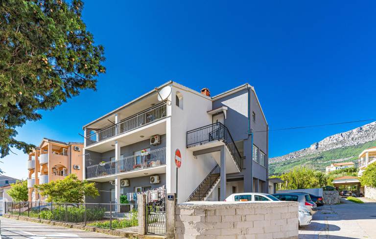 Apartman  Kaštel Gomilica