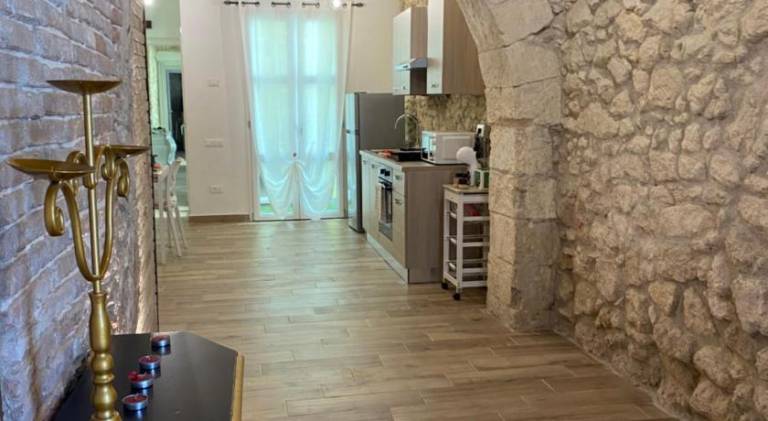 Dani's House Holiday - Casa vacanza con vasca idromassaggio nel cuore di Cagliari — photo 3