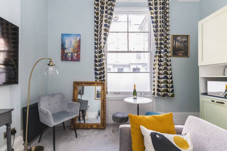 Chic flat in Central London near Victoria Station SW1
