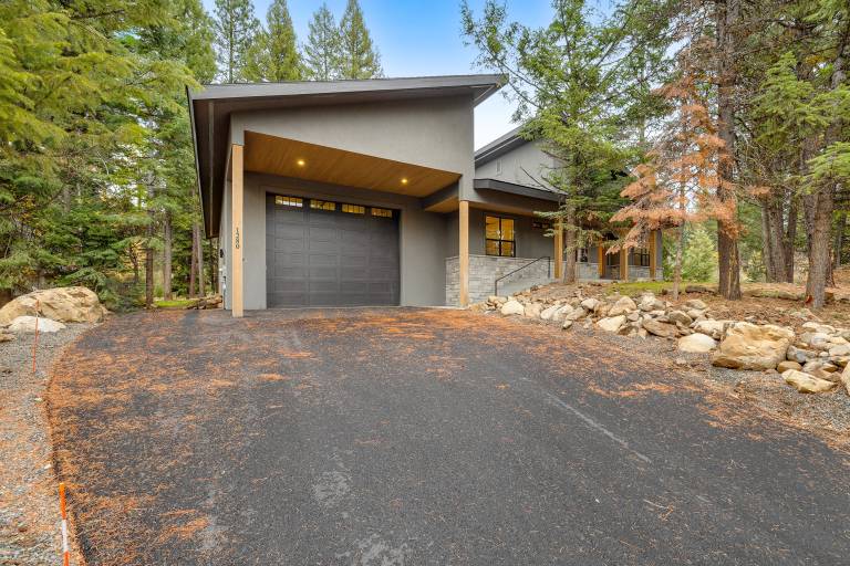 Children-friendly vacation home with jacuzzi, pool & sauna | Mountain view | Suitable for remote work | Pets allowed — photo 5