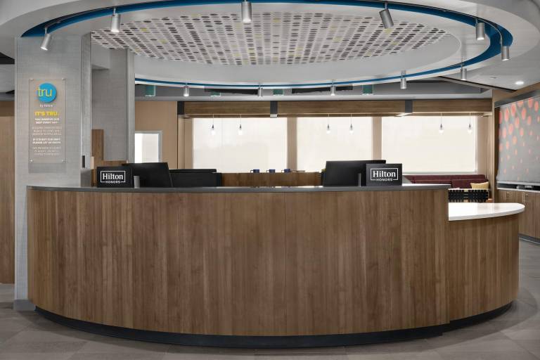 Tru by Hilton Stockbridge Eagles Landing — photo 3