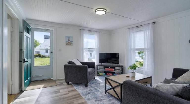 Vacation home | Next to the beach | Dogs allowed in Warwick, RI