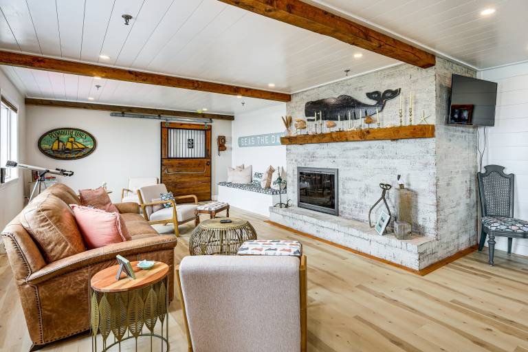 Family Beach Days: Dog-Friendly Cape Cod Condo — photo 4