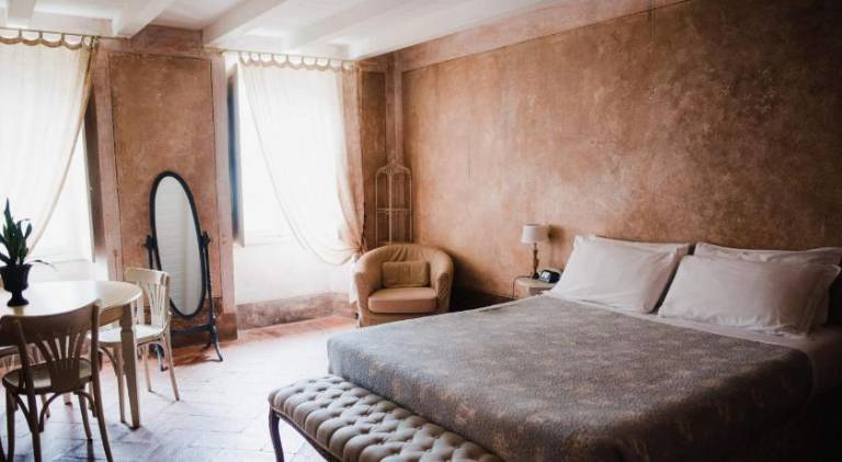 Regina Teodolinda Suites in Centro Valle Intelvi