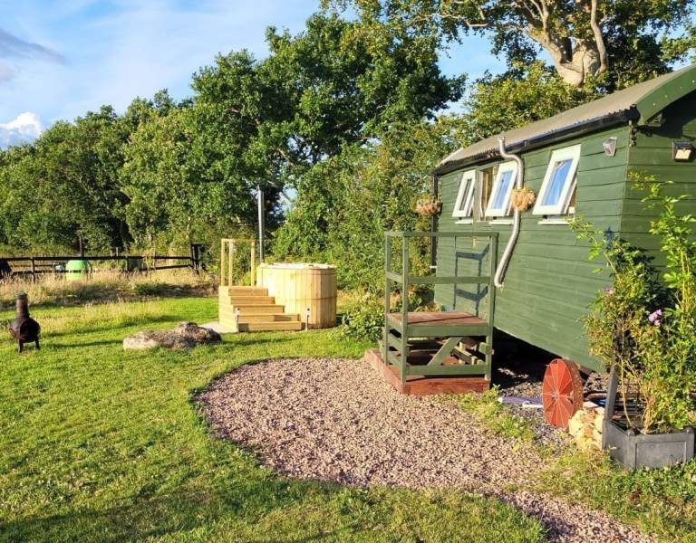 Cabin Crediton Hamlets