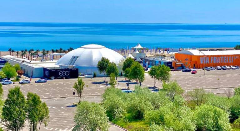 Rental apartment with 1 room for 4 persons in Constanta