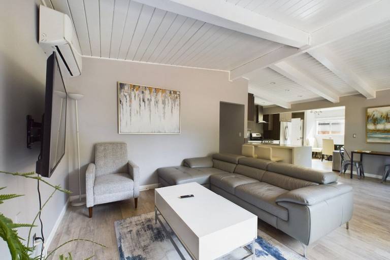 House  Atherton