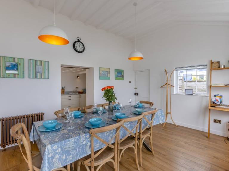 Cottage | Water view — photo 3