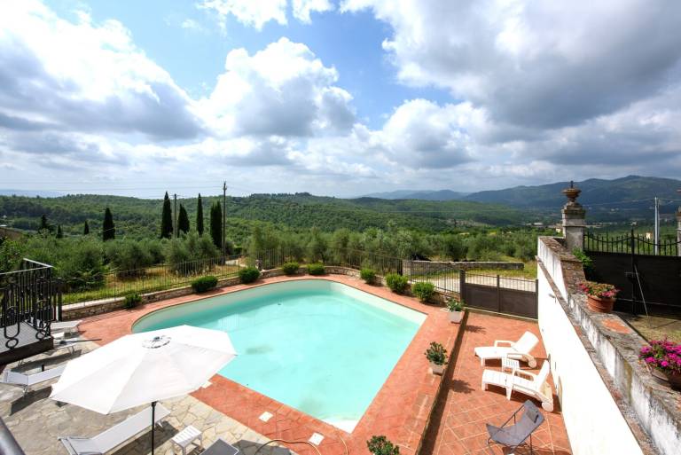 Family-friendly wonderful villa with yard, BBQ & private pool | Pet-friendly — photo 4