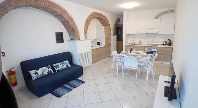 Holiday apartment with 2 rooms for 5 persons — photo 2
