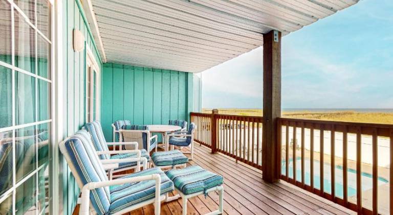 Vacation home | Next to the beach | Pet-friendly in Carolina Beach, NC