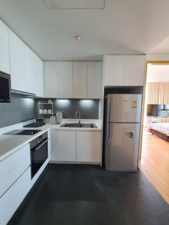 Rental apartment with hot tub & pool — photo 3