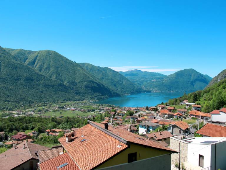 Rental apartment with barbecue, terrace & garden | Lake view — photo 3
